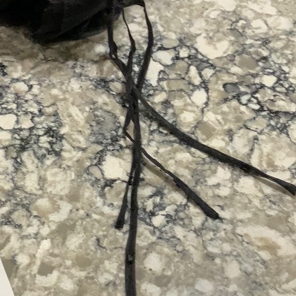 Black ruffled layers with train - Picture 14 of 14